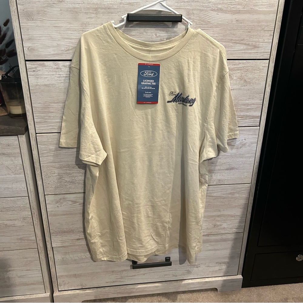 NWT Ford Mustang Licensed Men's Moto Graphic Tee XL - Picture 3 of 5